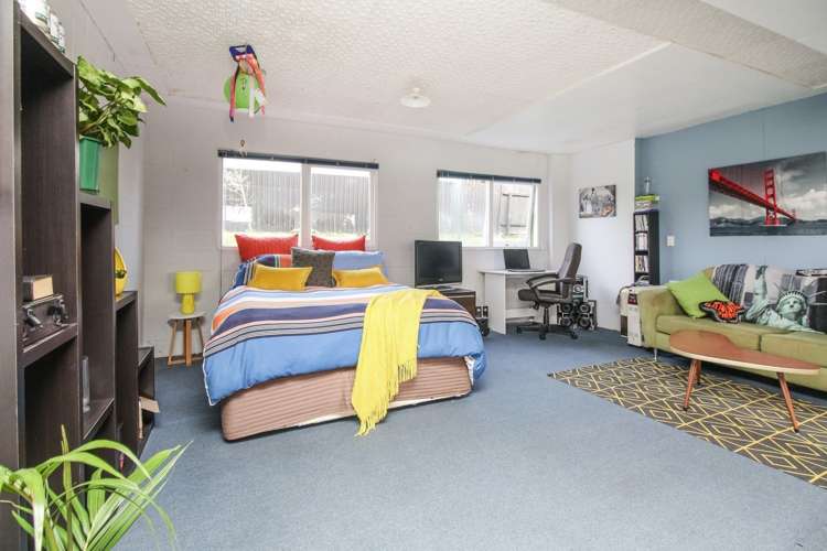 8 Seakens Way Glen Eden_19