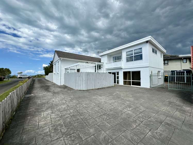 19 Macleans Rd Bucklands Beach_13