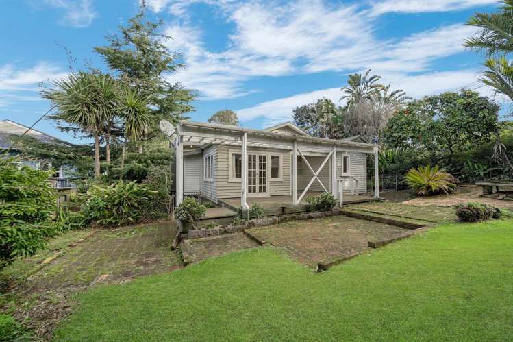 590 Mount Albert Royal Oak_19