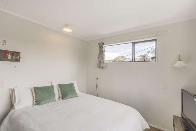 36 Anaru Street Raumati Beach_4