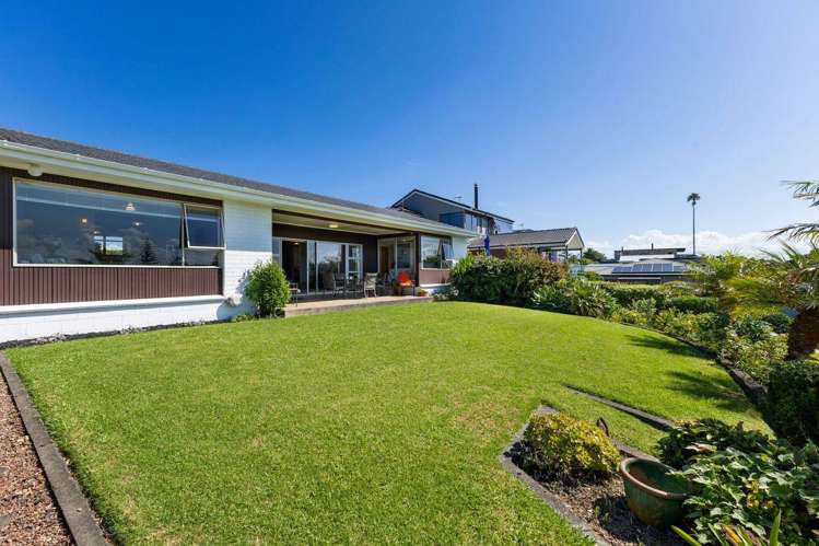 61 Rosario Crescent Red Beach_10