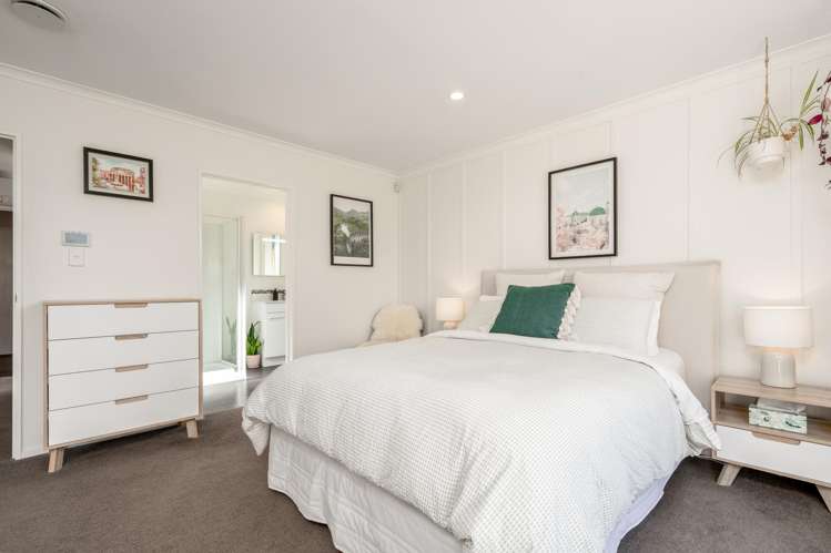 2/14 Bentley Street Russley_13
