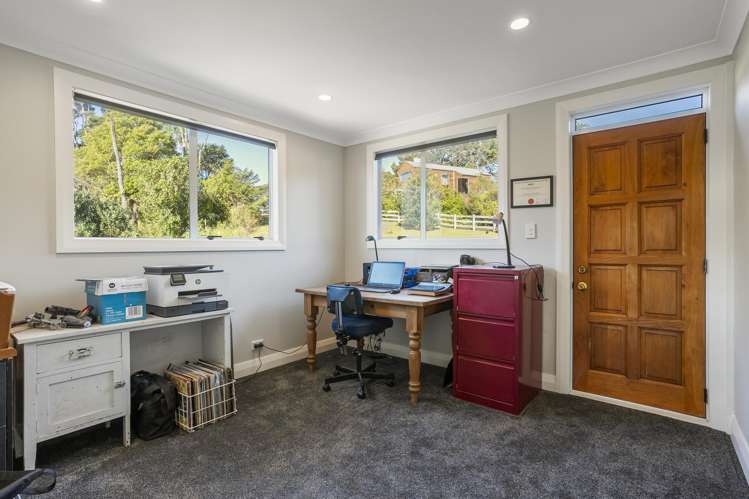 27 Tui Crescent Waiatarua_22