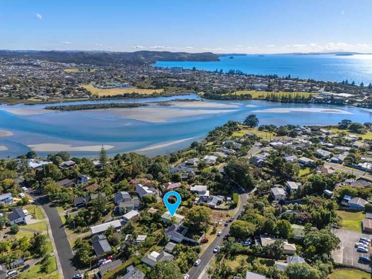 16 Pohutukawa Avenue Red Beach_31