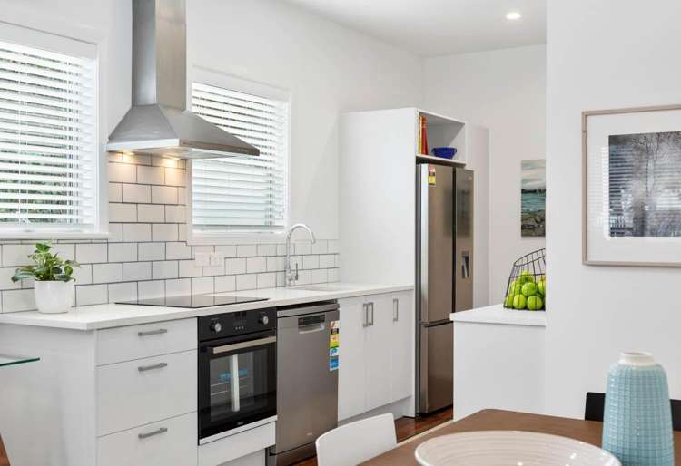 80 Mead Street_5