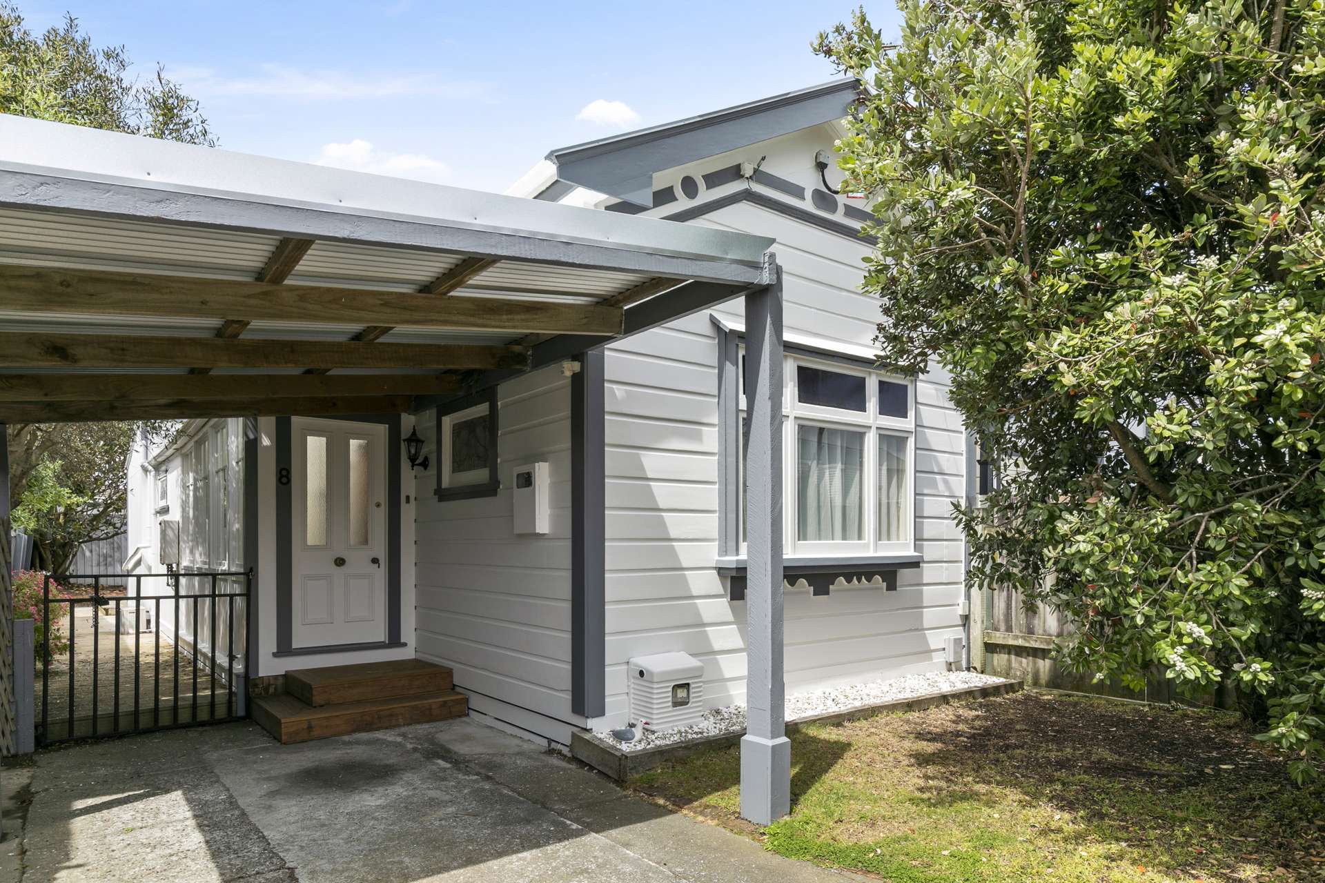 8 Beach Street Petone_0