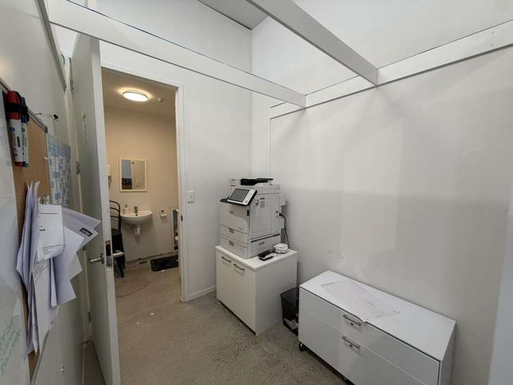 Ground Floor, 1 Ward Street Hamilton City Central_5