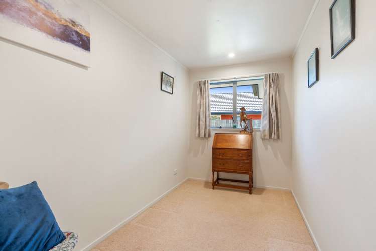 32 Masefield Street Stoke_18