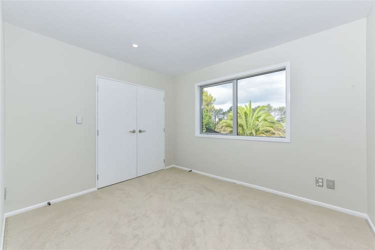 10 Quincey Place Massey_16