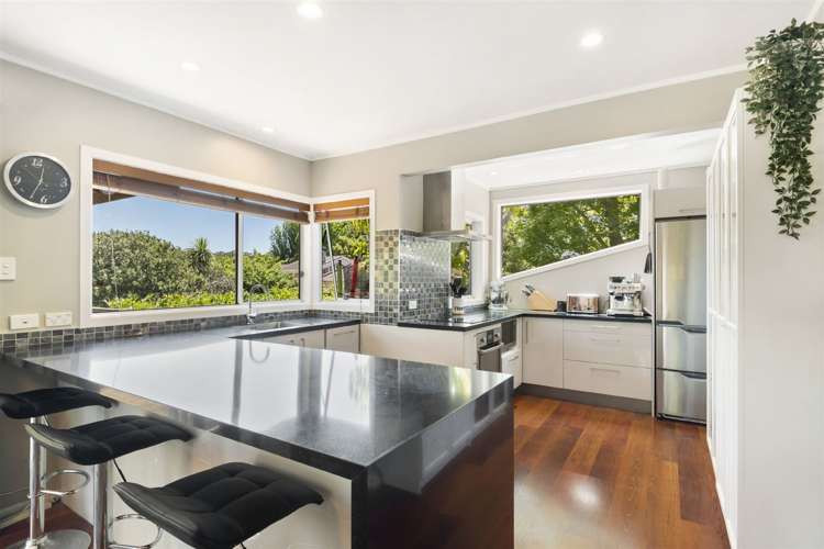 2 Phillip Parade Forrest Hill_7