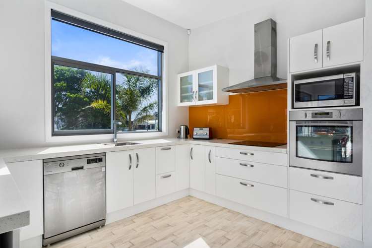 620 Ocean Road Whangamata_4