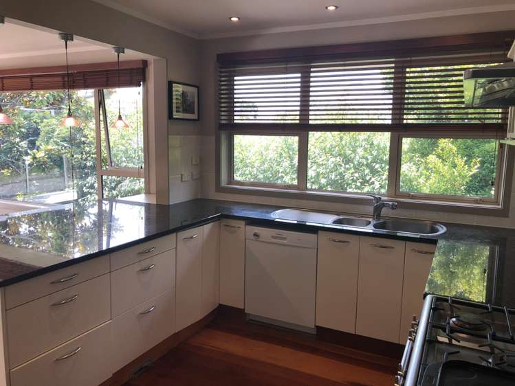 8 Garmons Way Castor Bay_6