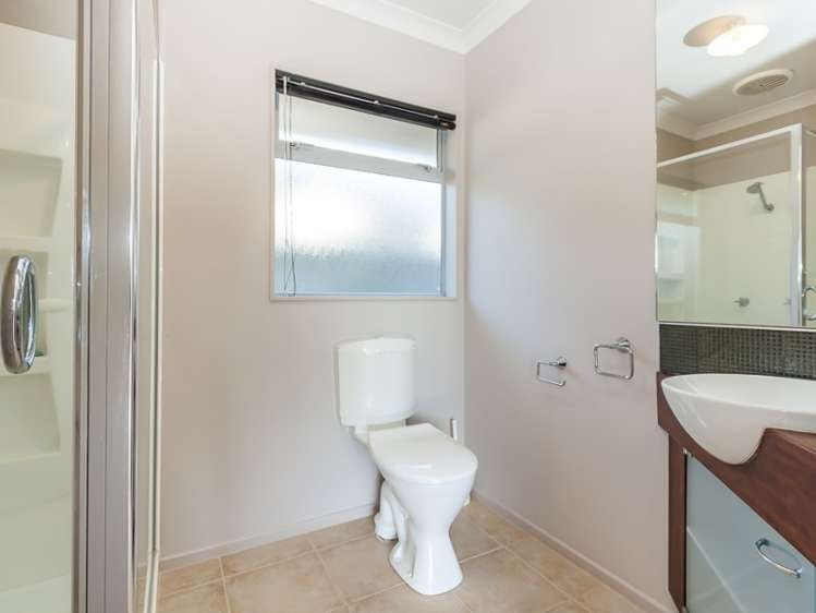 139 Pacific Drive Fitzherbert_11