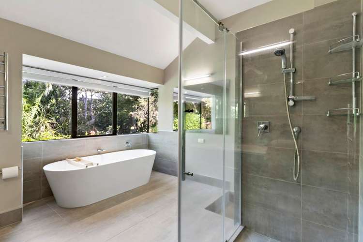 2/12 Penzance Road Mairangi Bay_13