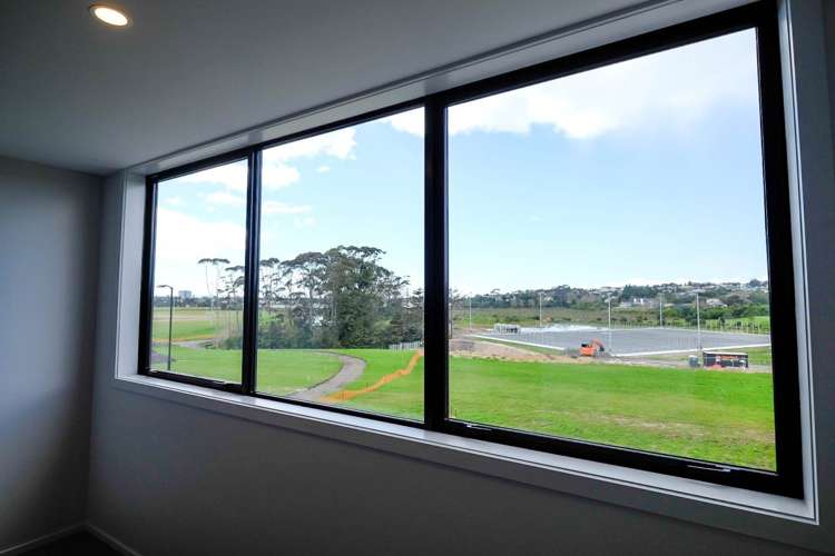 9/4 Stables Lane Silverdale_13