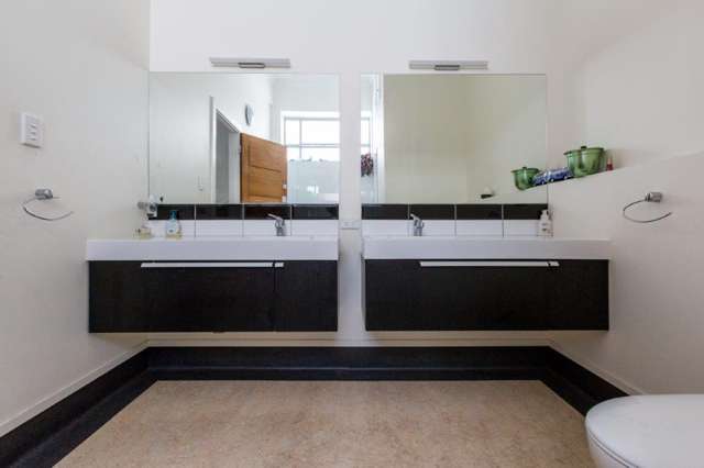 Level 1, 129 Heretaunga Street West Hastings Central, Hastings_4