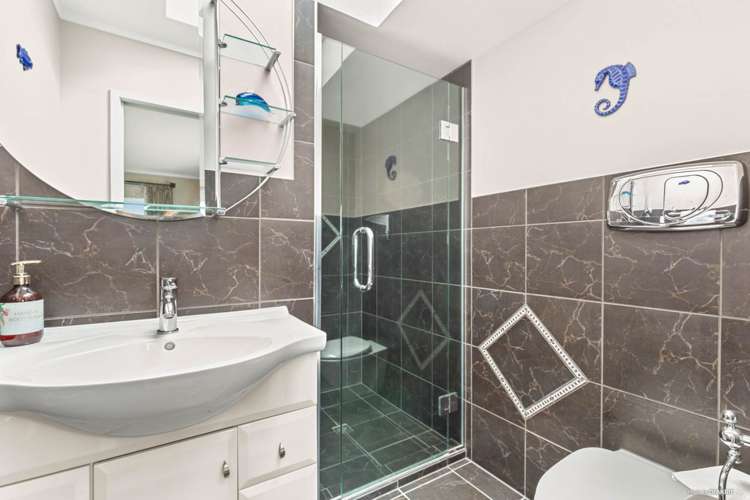 5 Barton Place Orewa_18