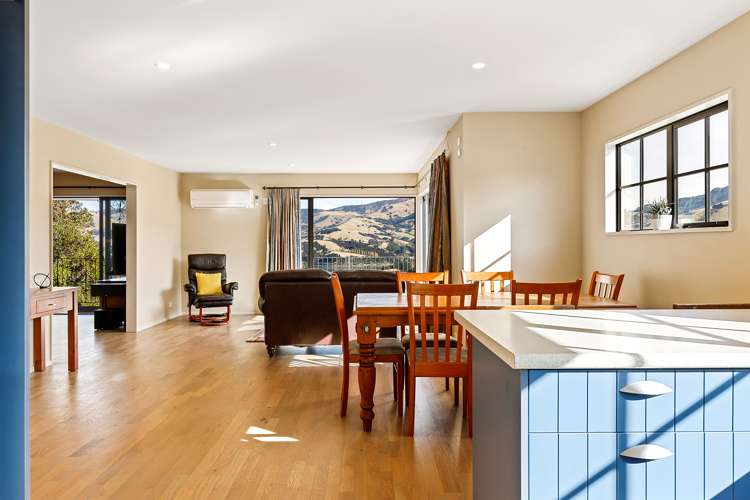 15 Ngaio Grove Robinsons Bay_7