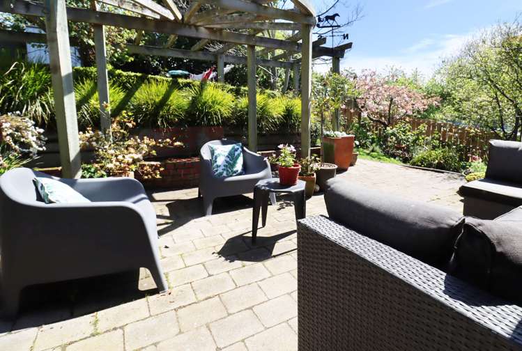 42 Maudes Road Deborah_14