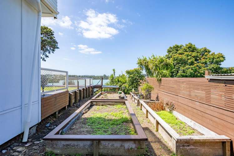 6 Mara Kai Lane Raglan_32