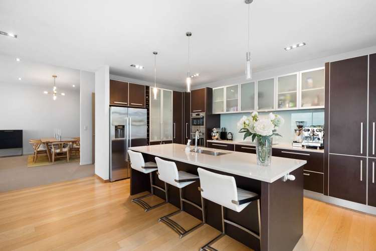 17 Courtneys West Harbour_10