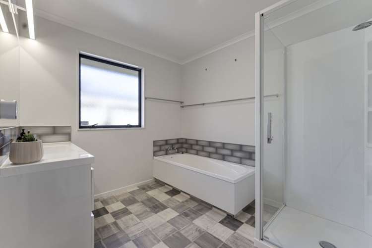 116 Aldinga Avenue Stoke_24