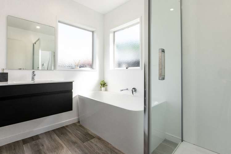 11 Roskilda Crescent Taradale_16