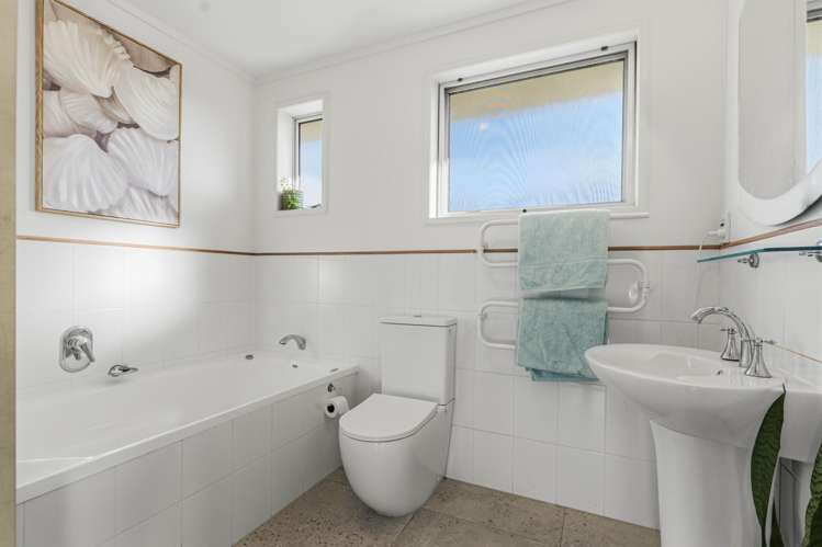 68 Forrester Drive Welcome Bay_24