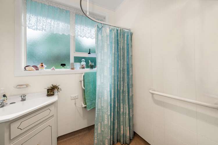 14 Elliott Crescent Owhata_10