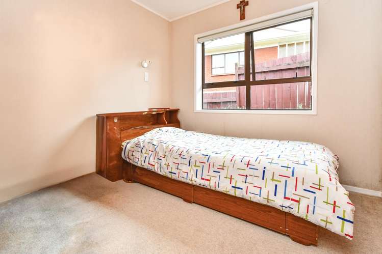 38 Rushgreen Avenue Pahurehure_14