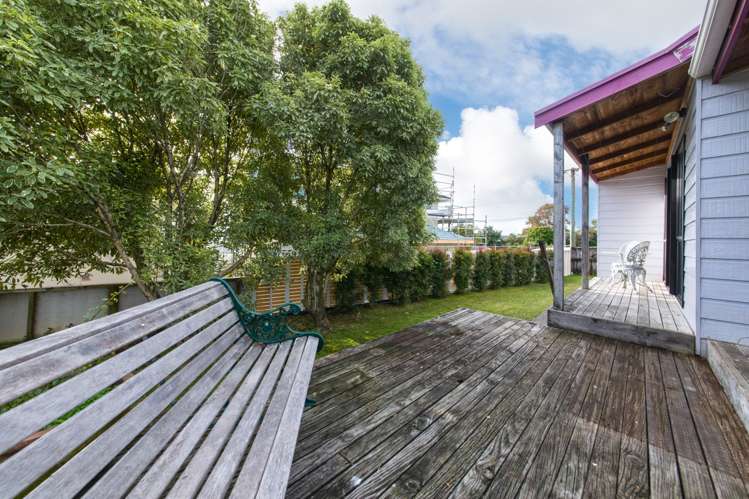 90 Flanshaw Road Te Atatu South_19