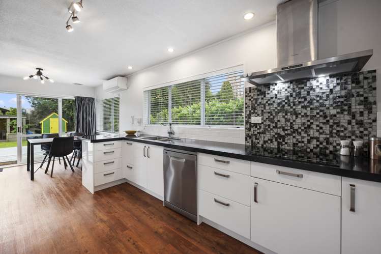 8 Warwick Drive Lynmore_2