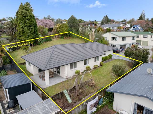 'Brick and Tile' home in Quiet Cul-De-Sac