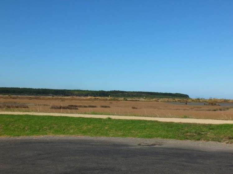 3 Perreau Avenue Foxton Beach_33