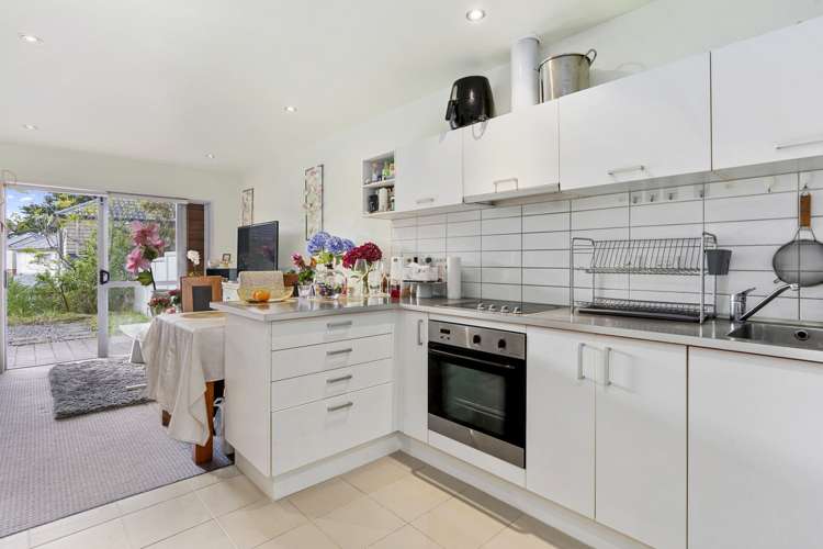 A4/60 Masons Road Oteha_6