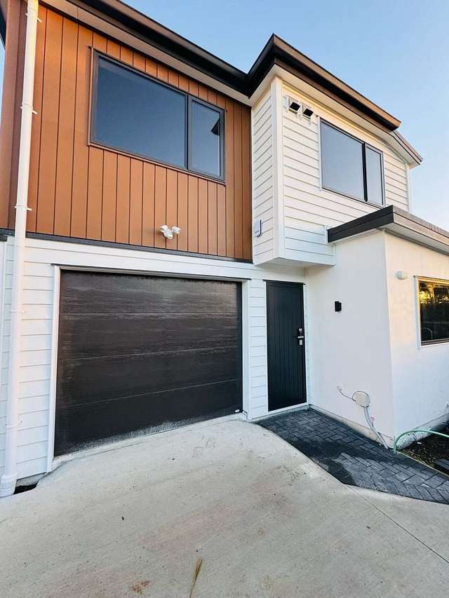 Stylish 4BR New Build in Half Moon Bay