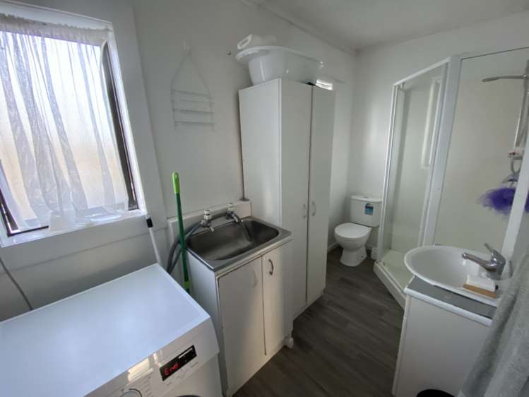 75b Phillips Ave 10917_5