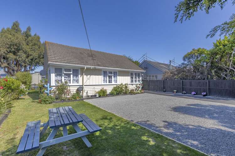 113 Springs Road Hornby_15