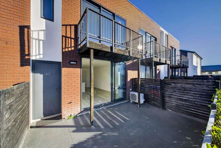 37/10 Buffon Street Waltham_19