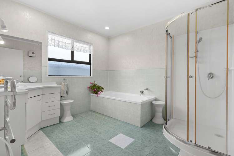 102 Wattle Farm Road Wattle Downs_9