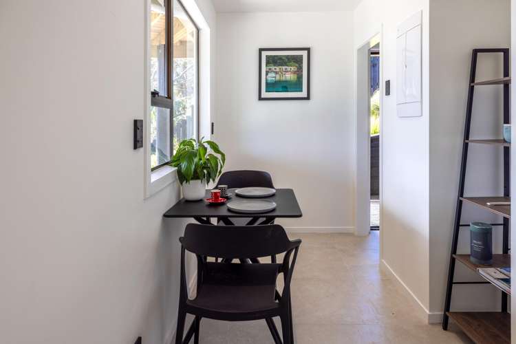 16 Ocean Road Surfdale_14