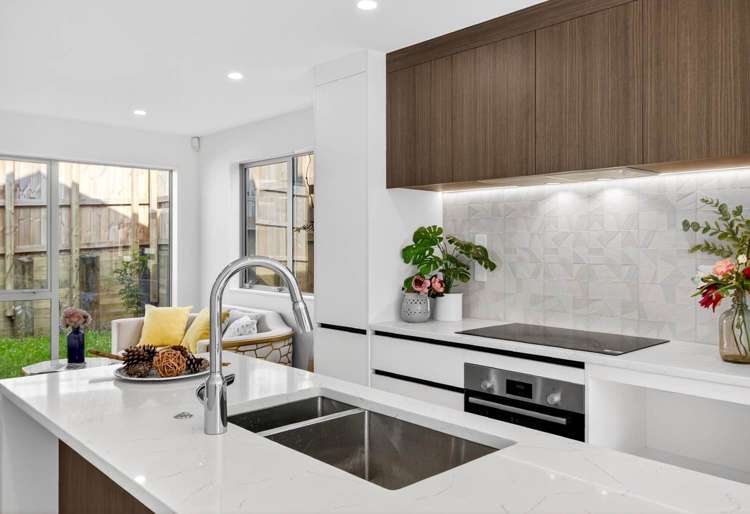 7B,C&D Maroubra Place Botany Downs_23