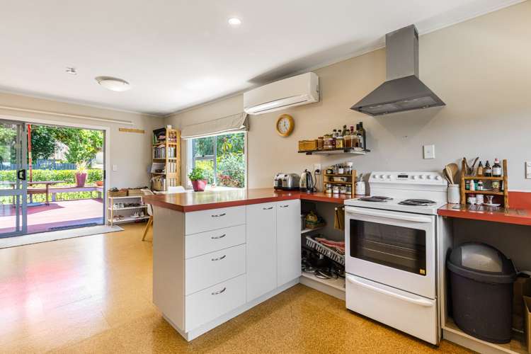 4 Hartley Avenue Onetangi_12