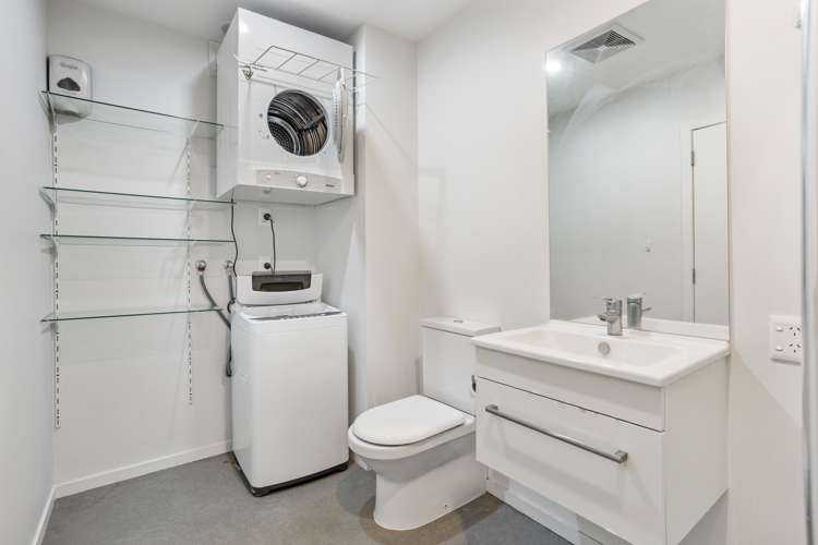 1009/20 Mccrae Way New Lynn_17