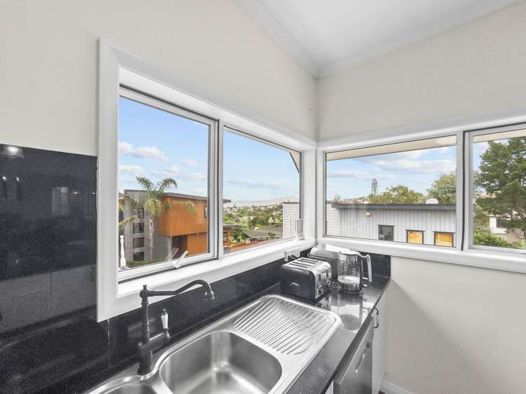 73C East Coast Road Castor Bay_49