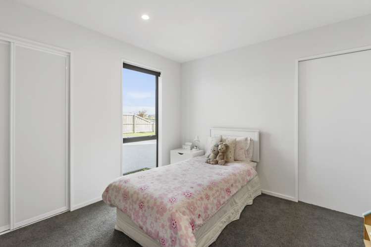 28 Bonecrusher Street Lincoln_13