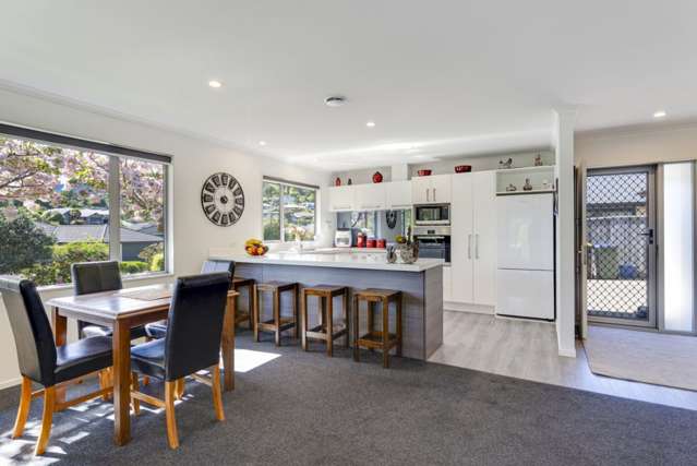 77 Washbourn Drive Richmond_4