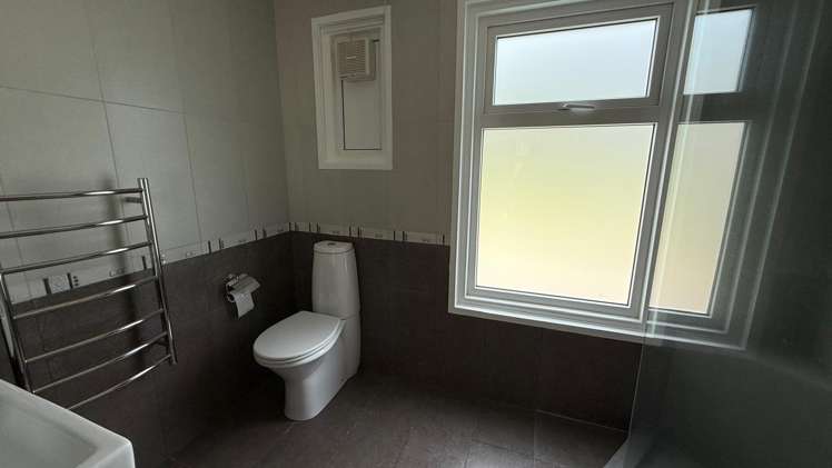 1/10 Blomfield Spa Takapuna_7