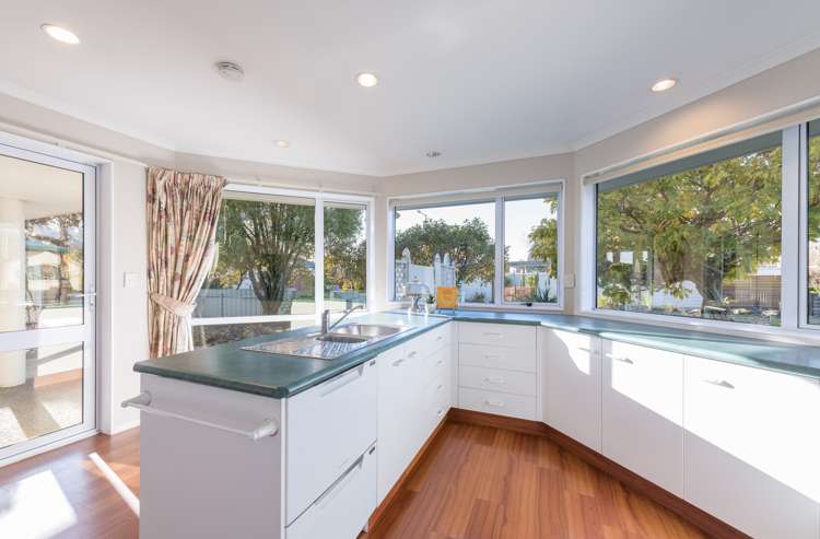 57 Starveall Street Brightwater_24