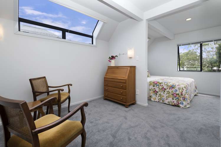 2/7 Hostel Access Road Eastern Beach_14